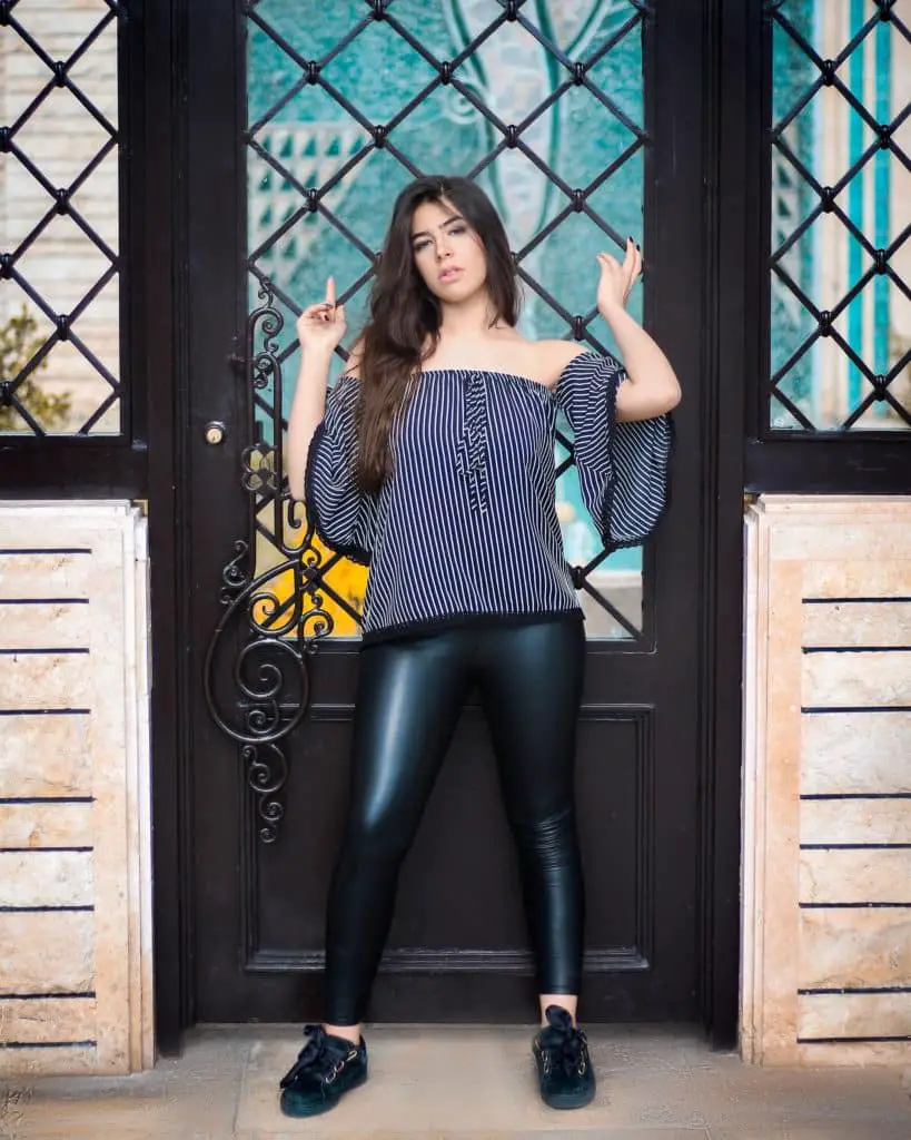 Tips On What To Wear With Leather Leggings Outfit